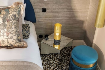 hotel le chaplain paris rive gauche