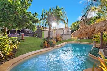 gladstone backpackers