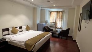 hotel vasu international