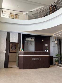 hotel vasu international