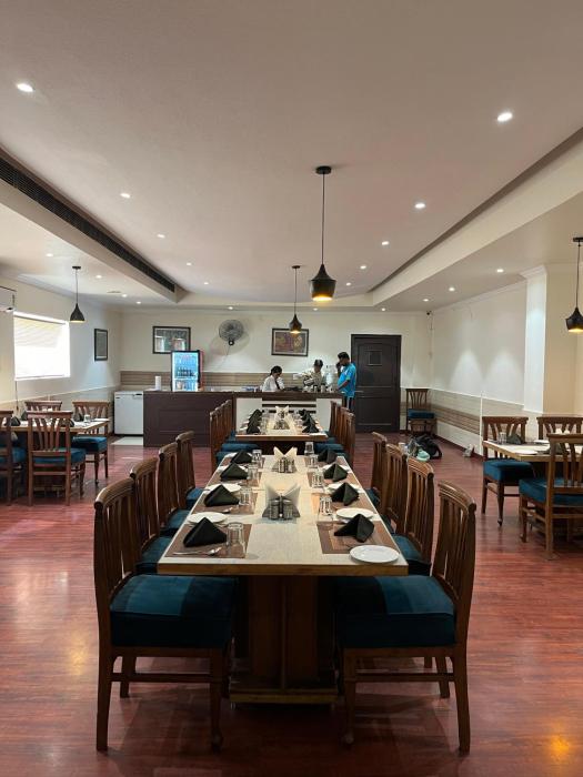 hotel vasu international