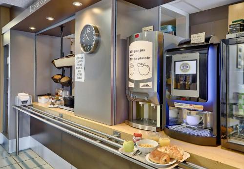 bandb hotel clermont ferrand le brezet aeroport