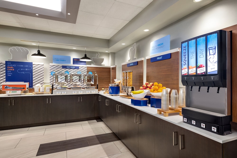 holiday inn express vancouver metrotown burnaby by ihg