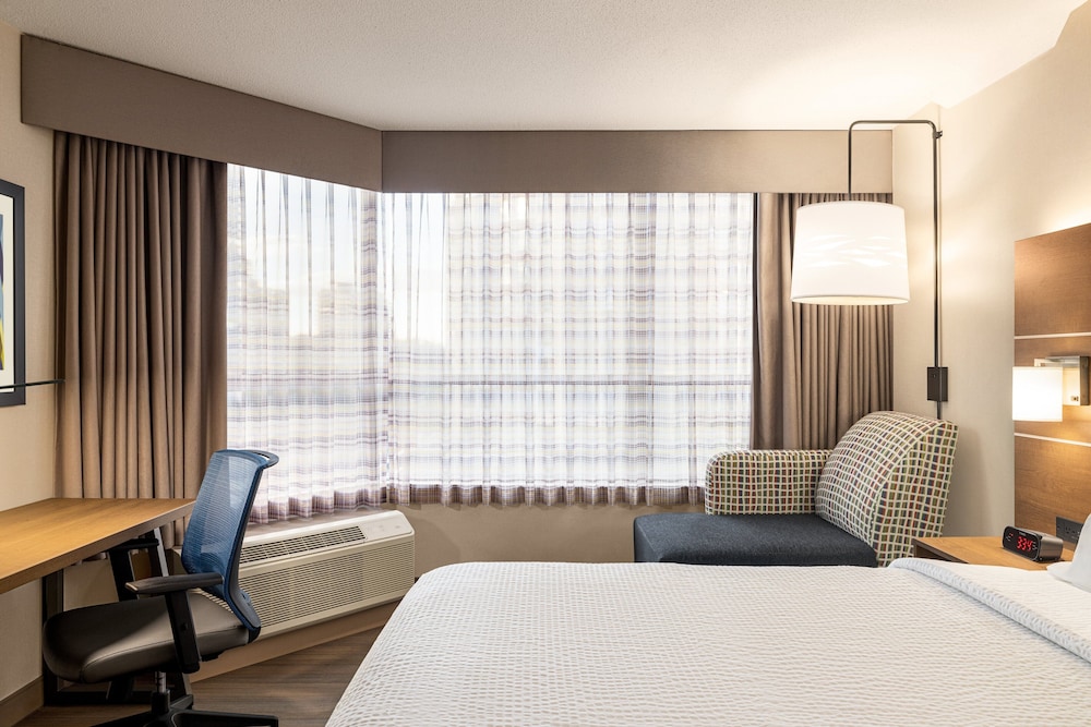 holiday inn express vancouver metrotown burnaby by ihg