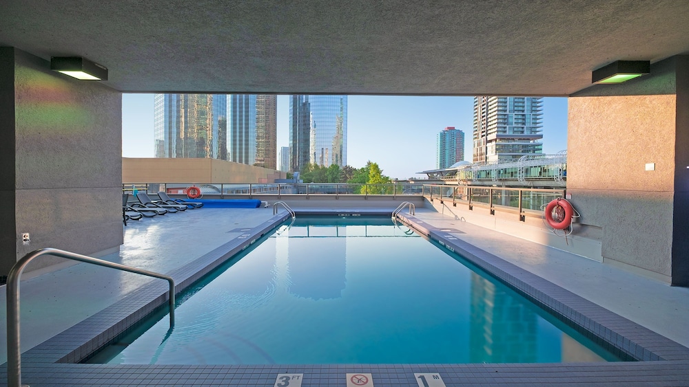 holiday inn express vancouver metrotown burnaby by ihg