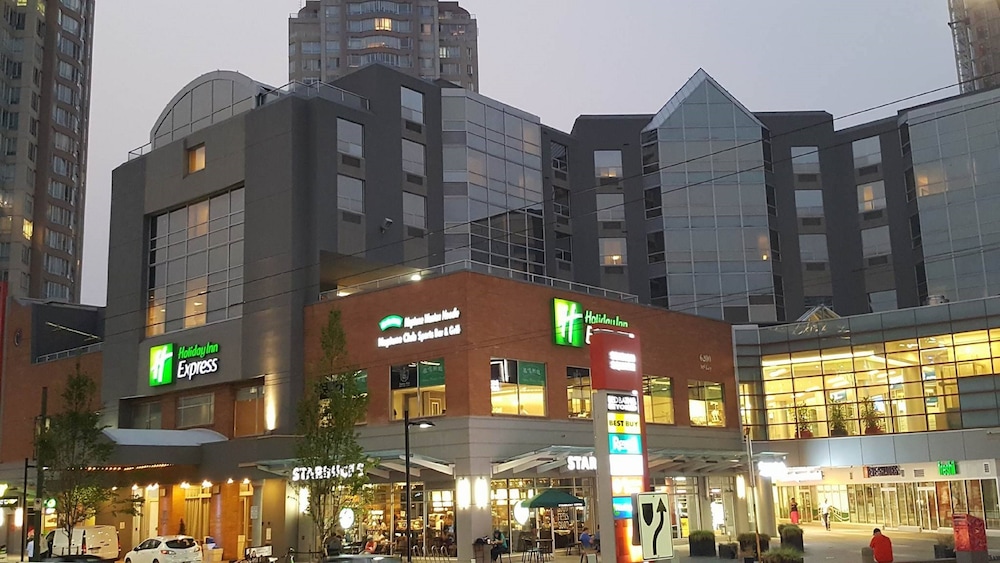 holiday inn express vancouver metrotown burnaby by ihg
