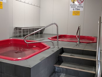 wollongong surf leisure resort