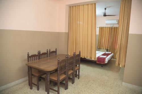 hotel suhag