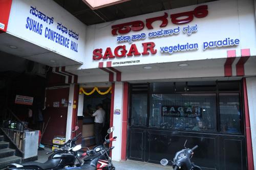Hotel Suhag,,3 star