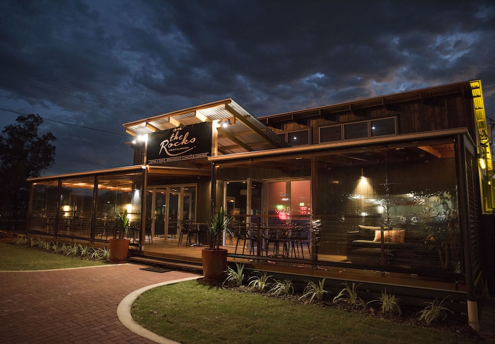 The Rocks Motel,Injune>>Charleville,4 star