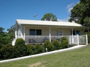 tinaroo sunset retreat
