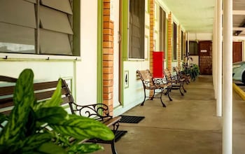 paradise lodge motel