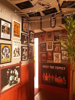 oak valley retreat homestay hostel cafe