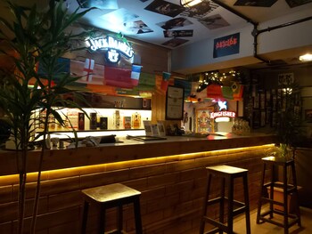 oak valley retreat homestay hostel cafe