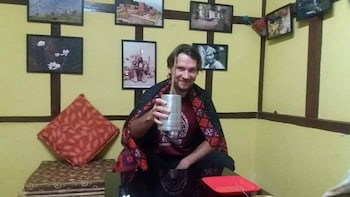 oak valley retreat homestay hostel cafe