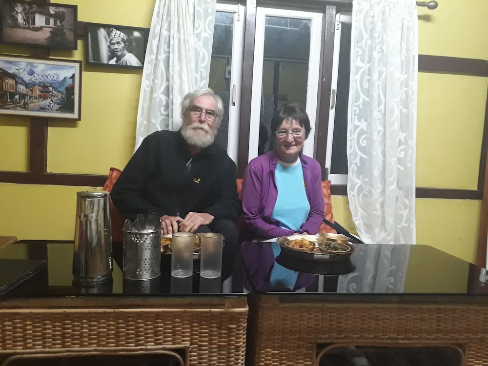 oak valley retreat homestay hostel cafe