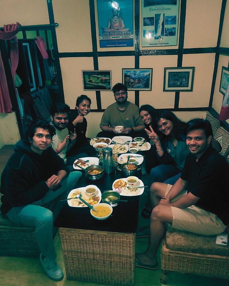 oak valley retreat homestay hostel cafe