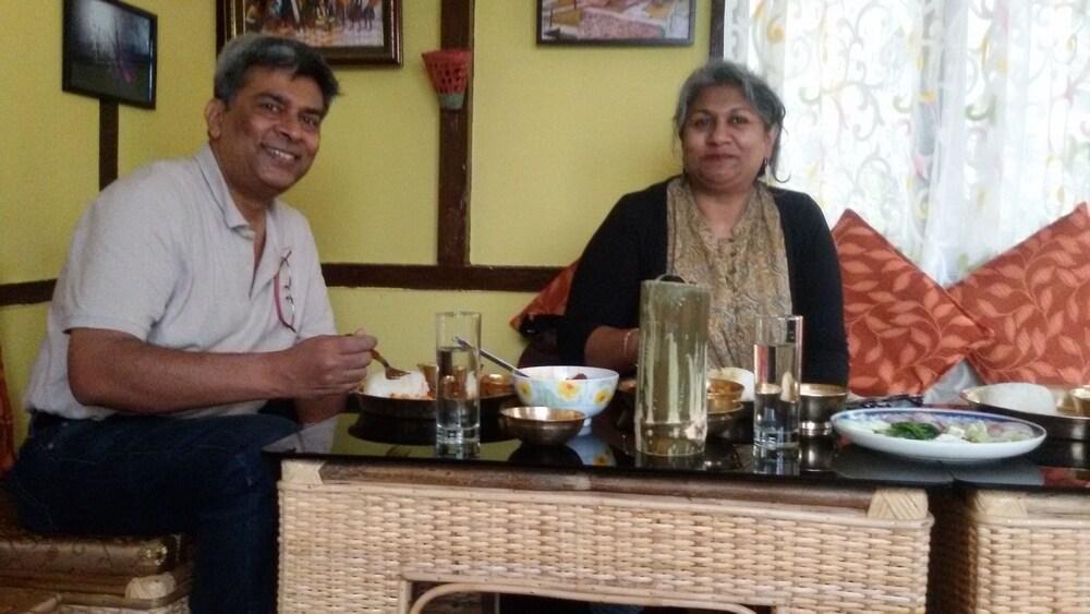 oak valley retreat homestay hostel cafe