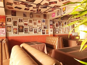 Oak Valley Retreat Homestay Hostel Cafe,,2 star