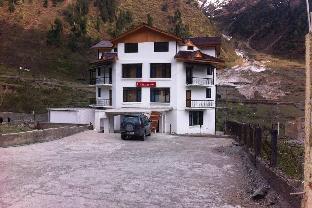 Hotel Czara Resort Sonmarg,,2 star