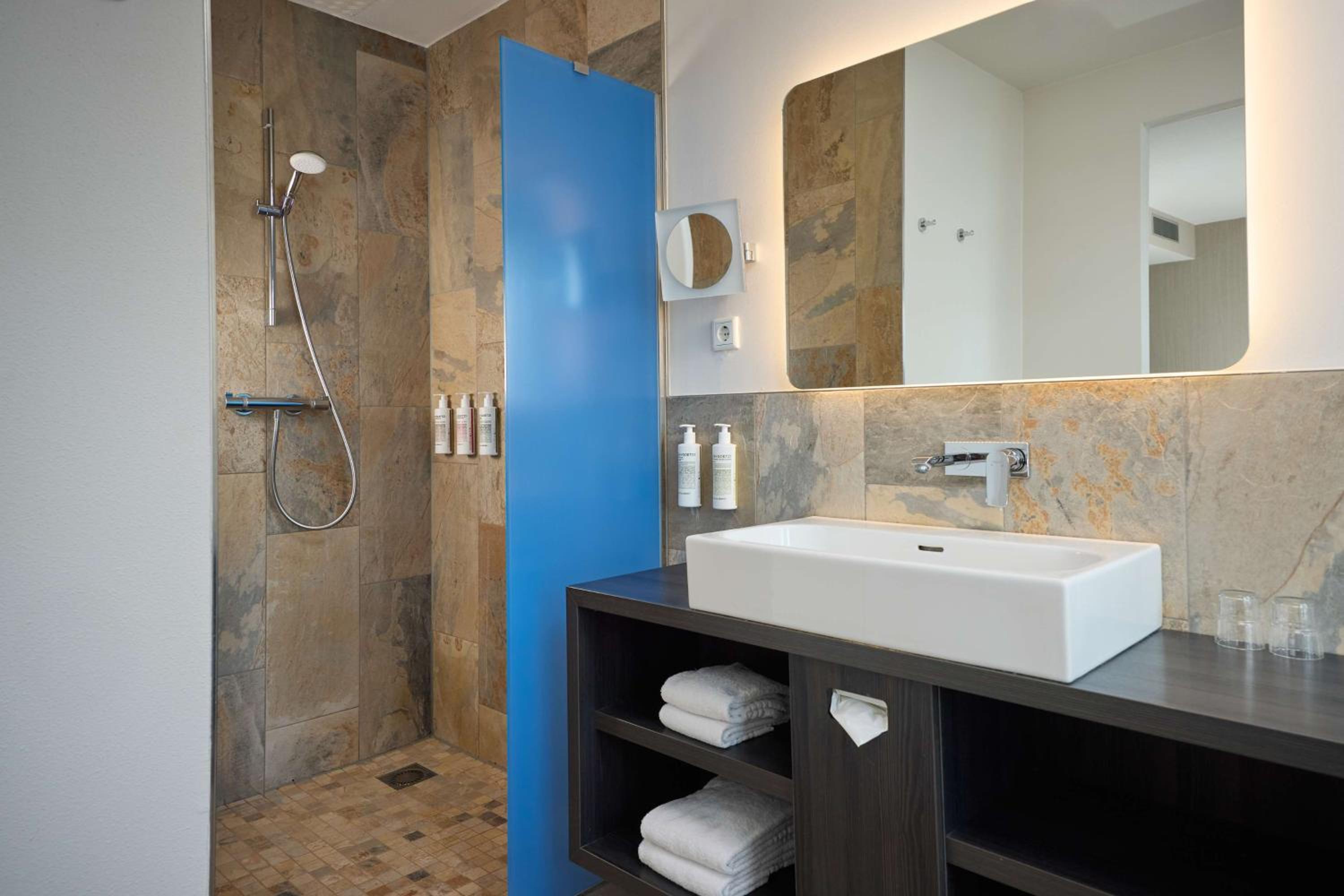 mainport hotel rotterdam a hilton affiliate hotel
