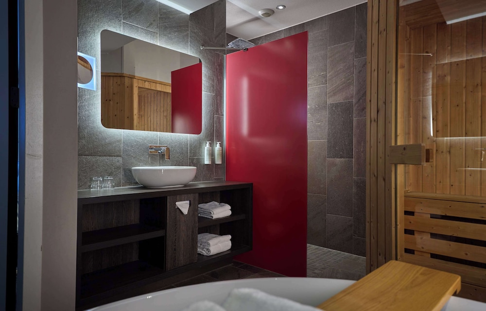 mainport hotel rotterdam a hilton affiliate hotel