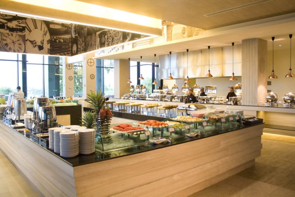tsix5 phenomenal hotel pattaya