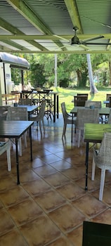 bramston beach resort