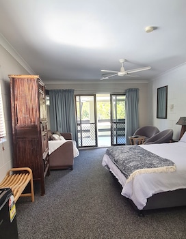 bramston beach resort