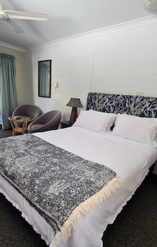 bramston beach resort