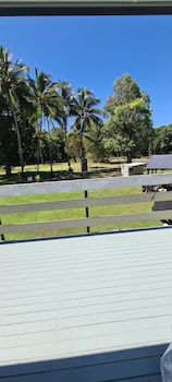 bramston beach resort