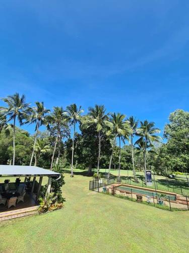 bramston beach resort