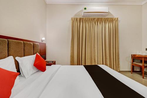 super townhouse kizhakkambalam tourist home