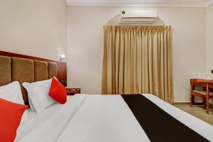 super townhouse kizhakkambalam tourist home