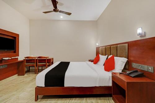 super townhouse kizhakkambalam tourist home