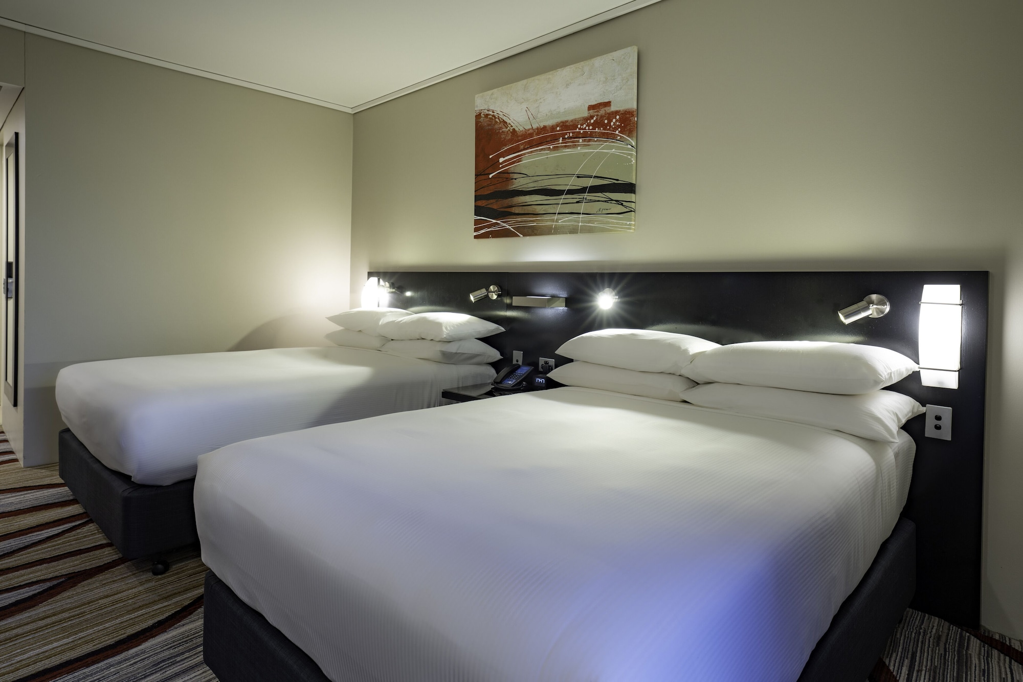 hilton cairns