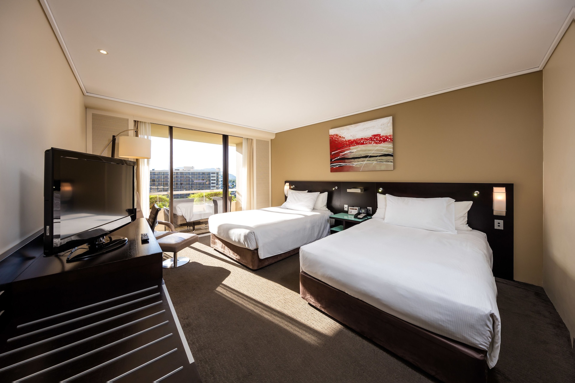 hilton cairns