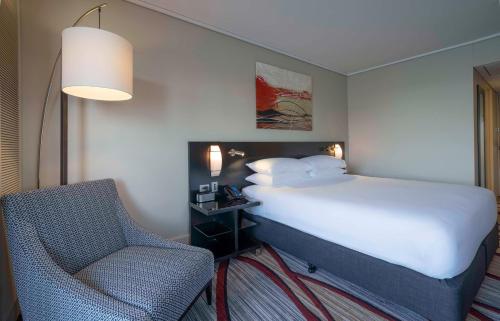 hilton cairns