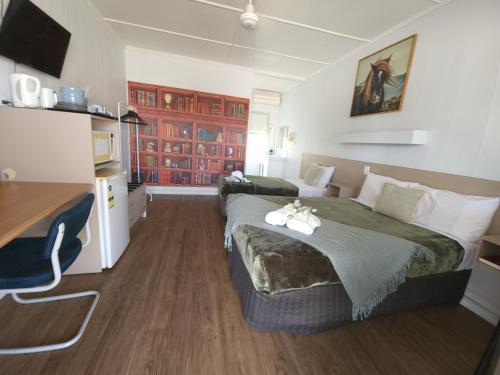 charters towers motel