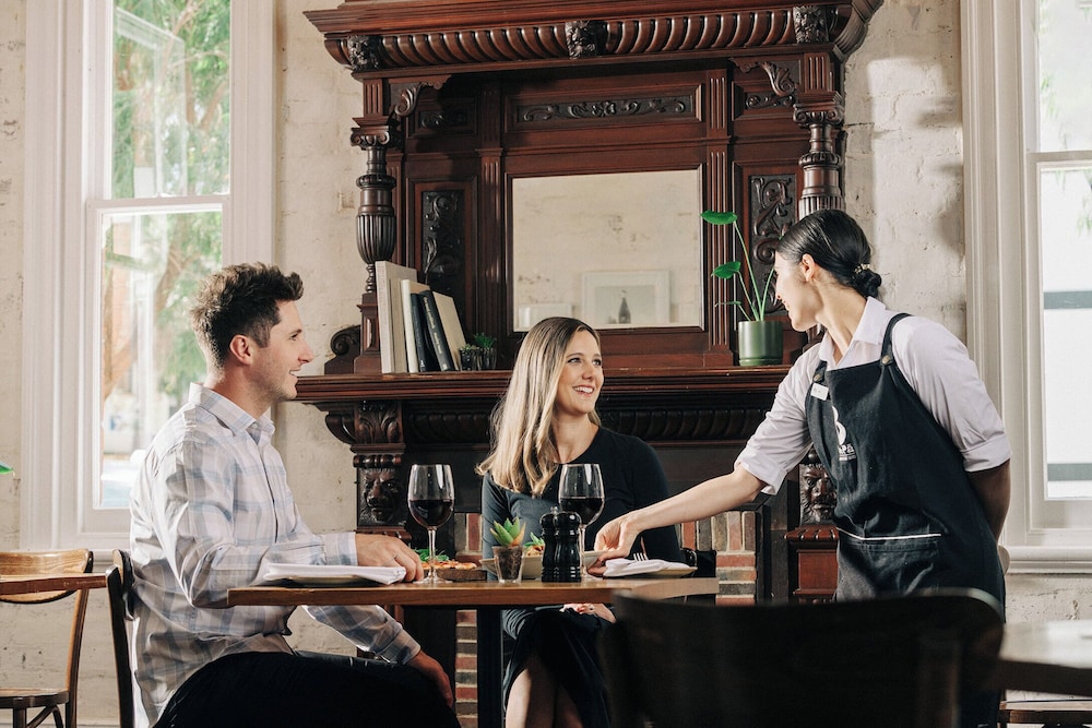 holiday inn west perth by ihg