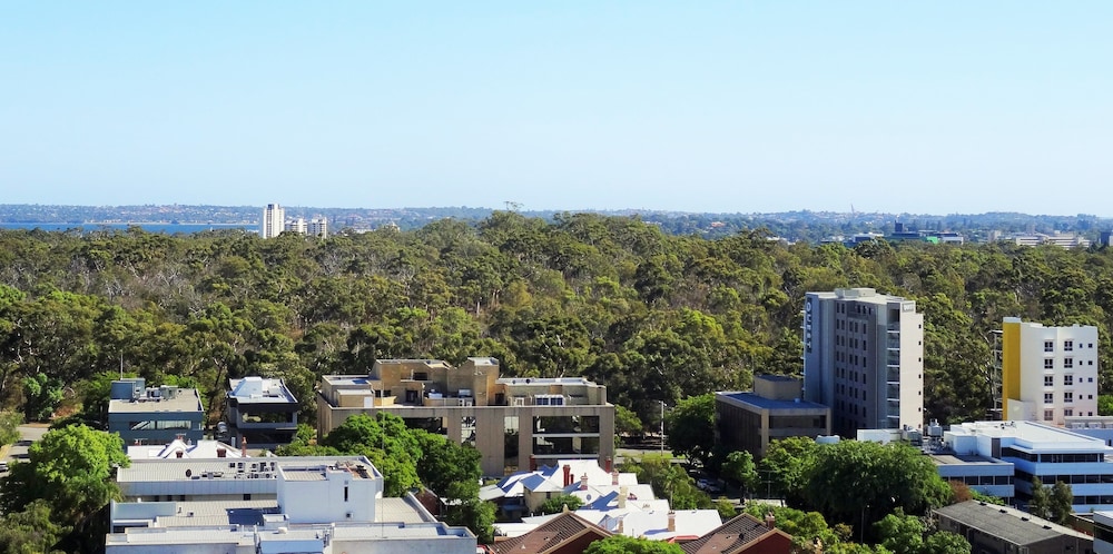 holiday inn west perth by ihg