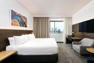 holiday inn west perth by ihg