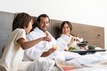 Holiday Inn West Perth By Ihg,Perth>>Burswood,4 star