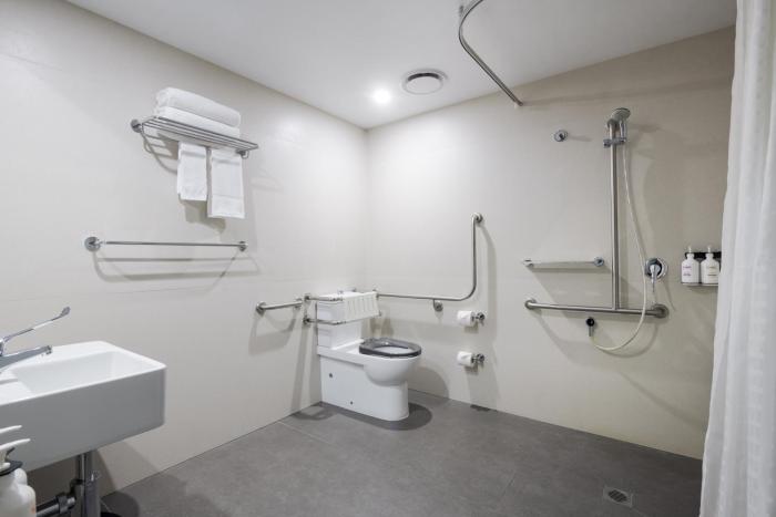 holiday inn west perth by ihg