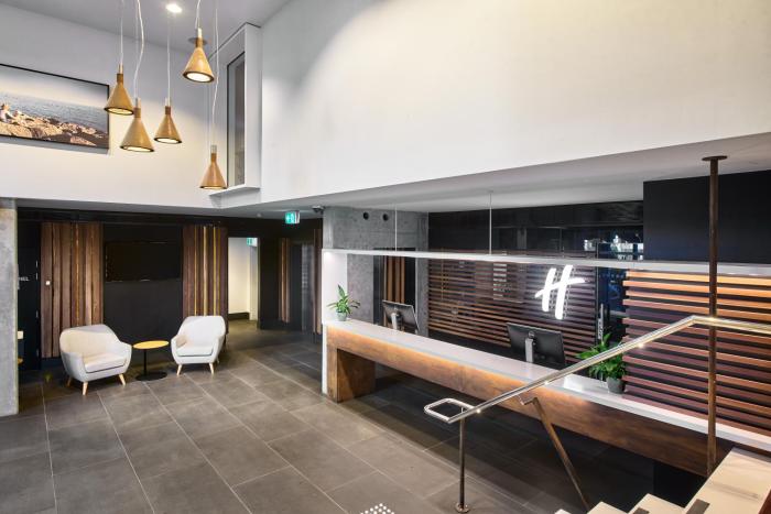 holiday inn west perth by ihg