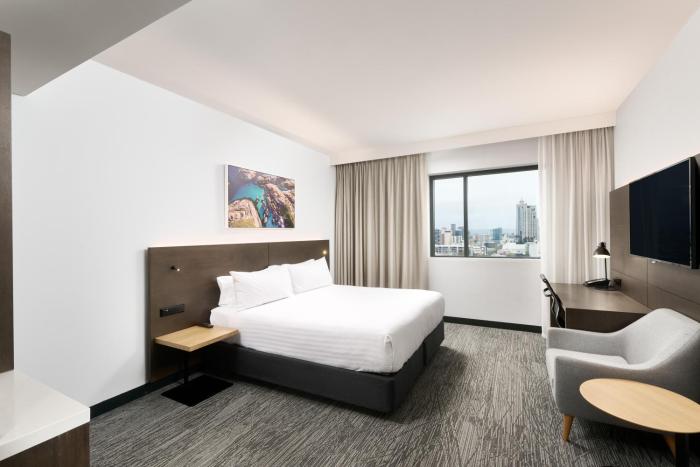 holiday inn west perth by ihg