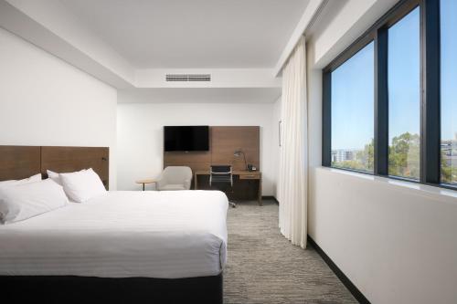 holiday inn west perth by ihg