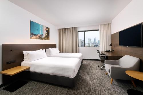 holiday inn west perth by ihg