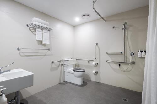 holiday inn west perth by ihg