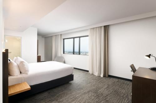 holiday inn west perth by ihg